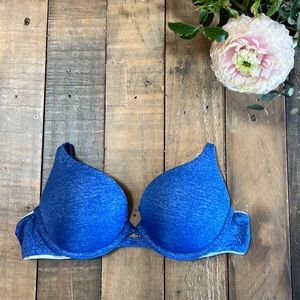 Victoria’s Secret Blue T-shirt Bra
